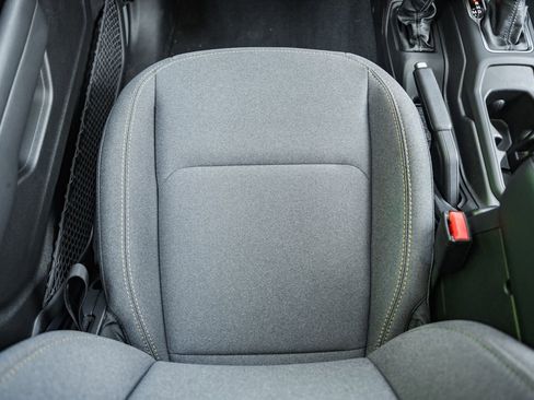 New 2025 Jeep Gladiator Sport image 34