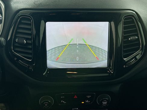 Used 2021 Jeep Compass Limited w/ Sun and Sound Group image 23