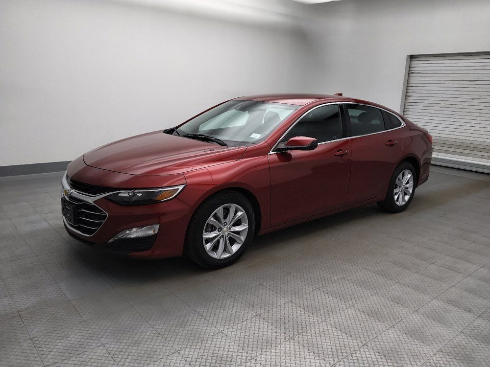 Used 2025 Chevrolet Malibu LT FWD image 2