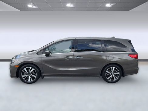 Used 2019 Honda Odyssey Elite image 2