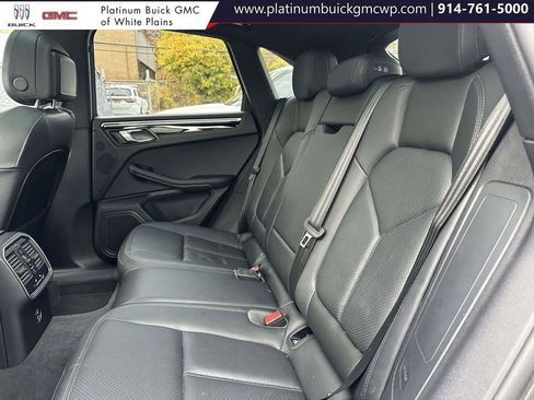 Used 2023 Porsche Macan image 14