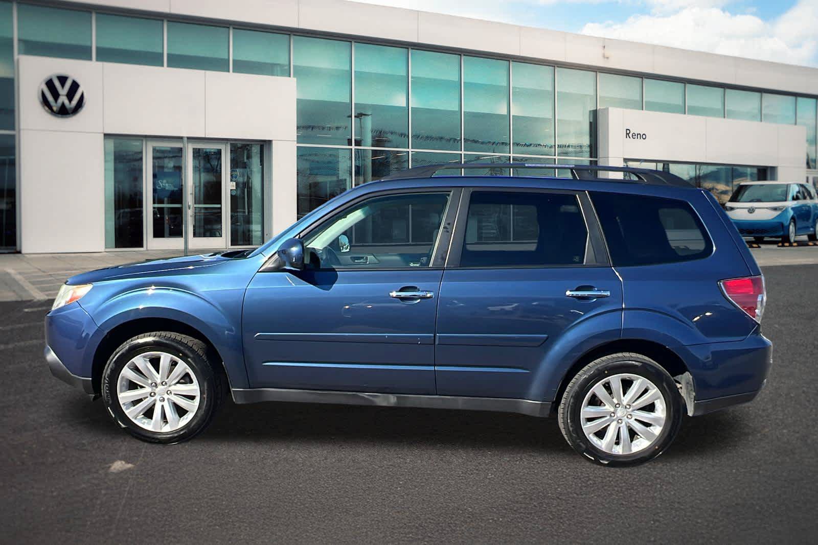 Used 2011 Subaru Forester 2.5X Premium w/ All-Weather Pkg AWD/4WD image 8