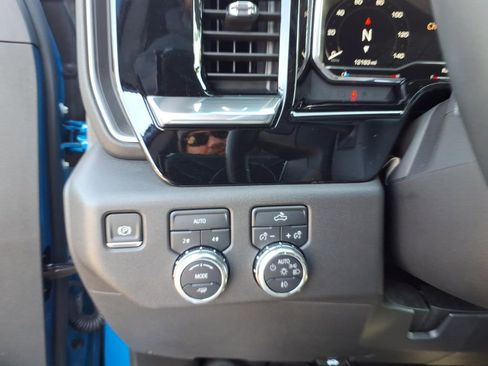 Used 2024 GMC Sierra 1500 Elevation AWD/4WD image 13