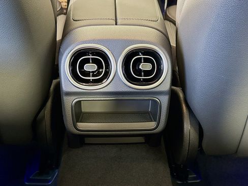 New 2025 Mercedes-Benz C 300 4MATIC Sedan image 23