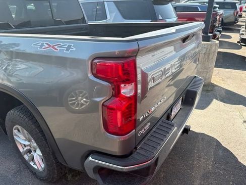 Used 2021 Chevrolet Silverado 1500 LT w/ Convenience Package II AWD/4WD image 11
