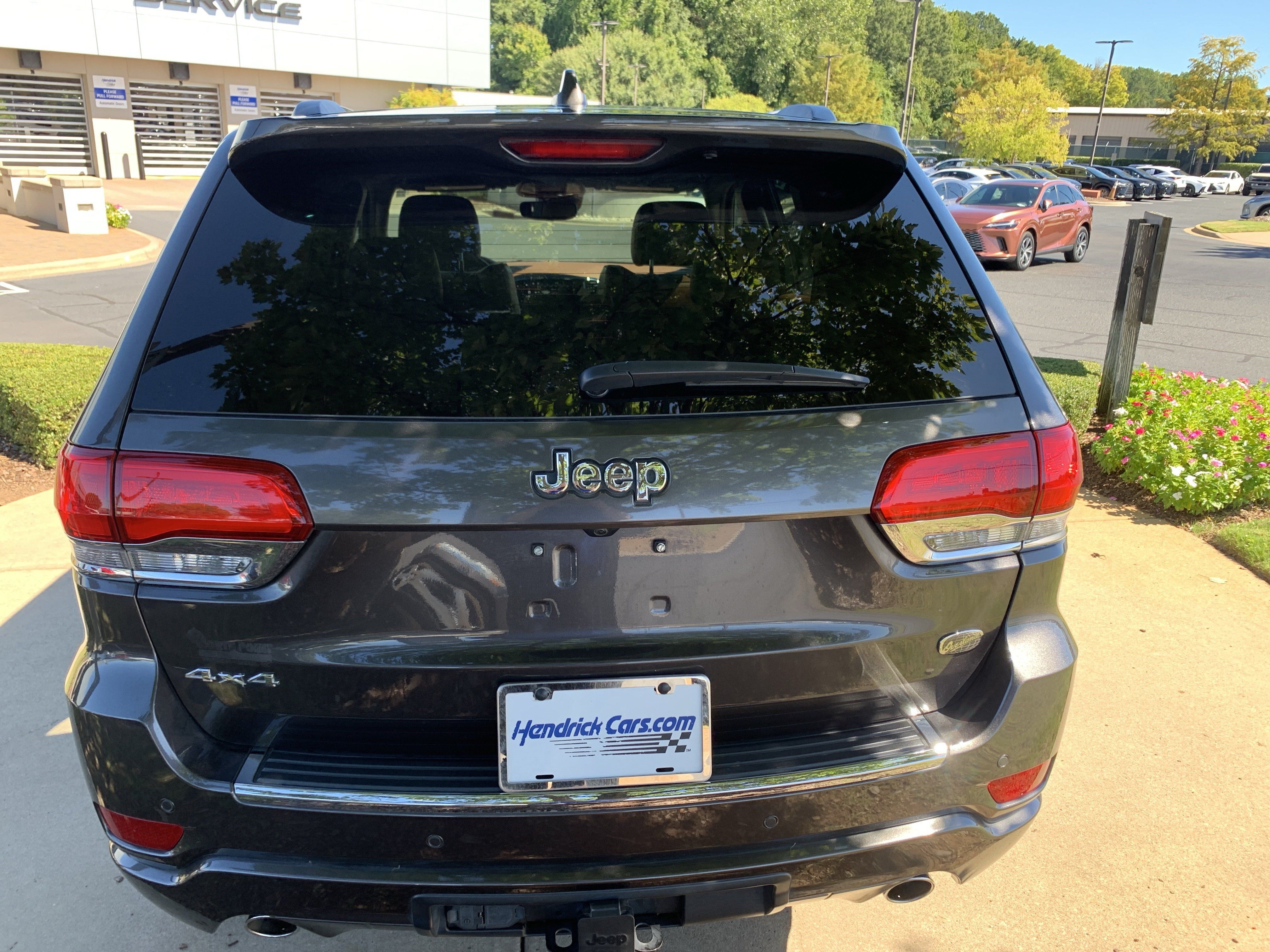 Used 2020 Jeep Grand Cherokee Overland AWD/4WD image 9