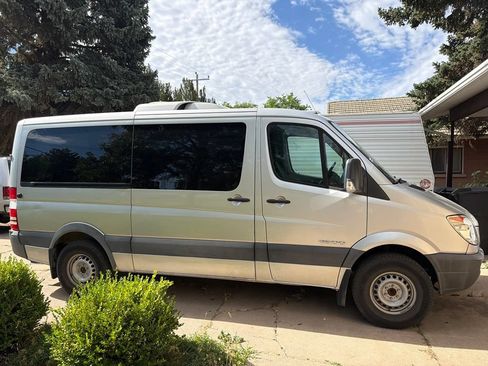 Used 2007 Dodge Sprinter 2500 w/ Cooling Group RWD image 2