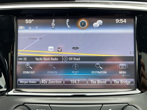 Used 2019 Buick Envision Essence FWD image 23
