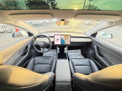 Used 2019 Tesla Model 3 Performance image 22