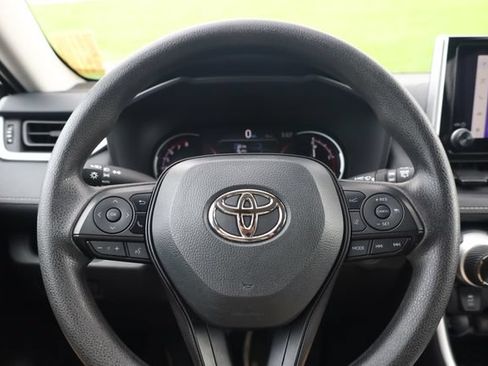Used 2025 Toyota RAV4 XLE FWD image 14
