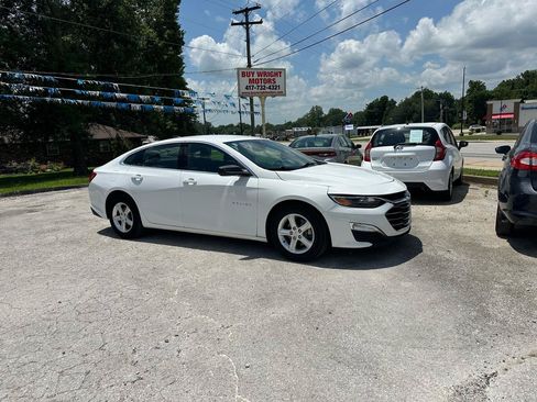 Used 2023 Chevrolet Malibu LS FWD image 3