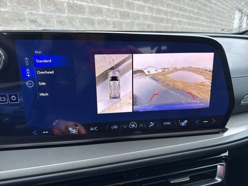 New 2026 Chevrolet Traverse LT w/ Driver Confidence Package image 27