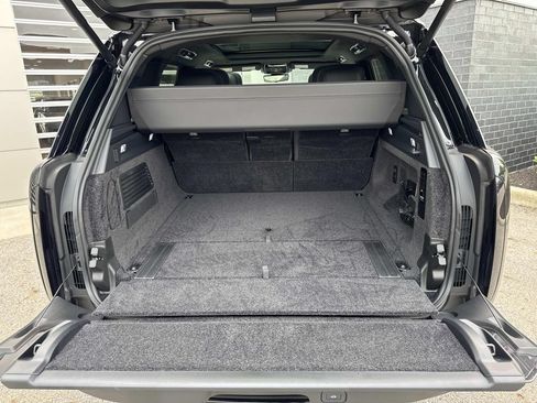 Certified 2024 Land Rover Range Rover SV AWD/4WD image 5