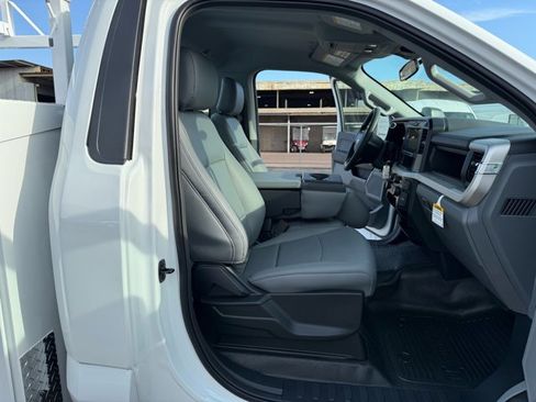 New 2026 Ford F250 XL w/ XL Chrome Package image 20