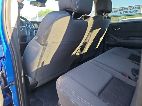 Used 2025 Nissan Frontier SV w/ SV Convenience Package AWD/4WD image 14
