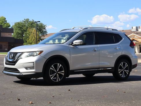 Used 2018 Nissan Rogue SL FWD image 11