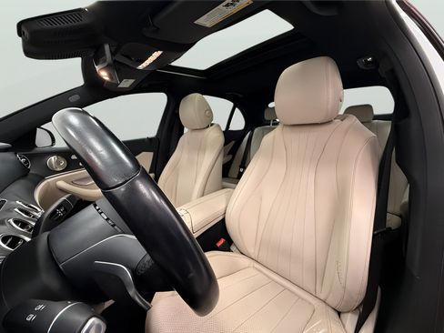 Used 2022 Mercedes-Benz E 350 Sedan image 11