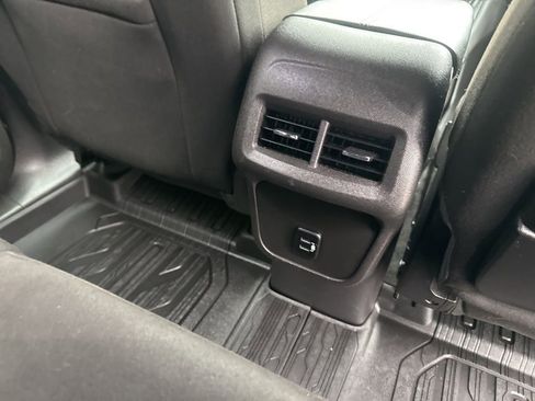 Used 2018 GMC Terrain SLE image 26