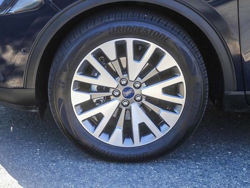 Used 2021 Ford Escape Titanium image 9