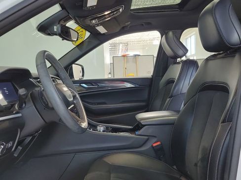 Used 2023 Jeep Grand Cherokee Altitude image 28