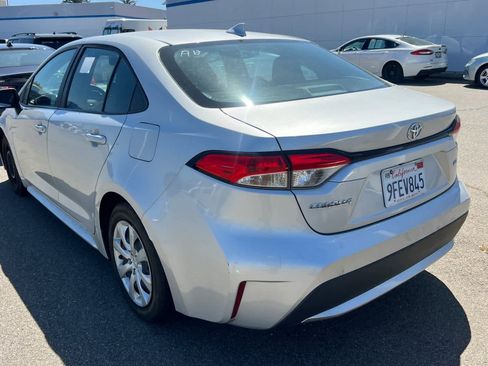 Used 2021 Toyota Corolla LE FWD image 6