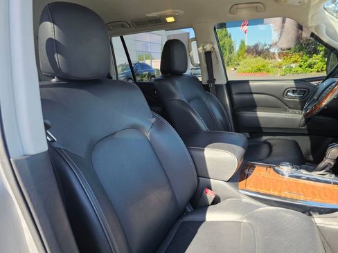 Used 2018 INFINITI QX80 4WD w/ Driver Assistance Package image 12