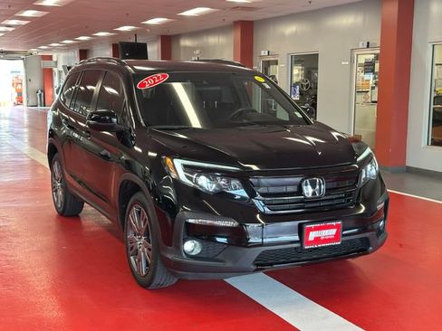 Used 2022 Honda Pilot Sport image 2