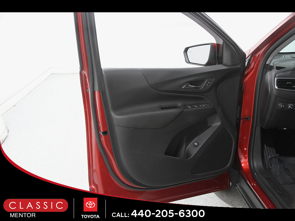 Used 2024 Chevrolet Equinox LT FWD image 4