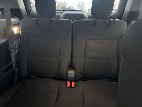 Used 2023 Ford Explorer XLT image 16