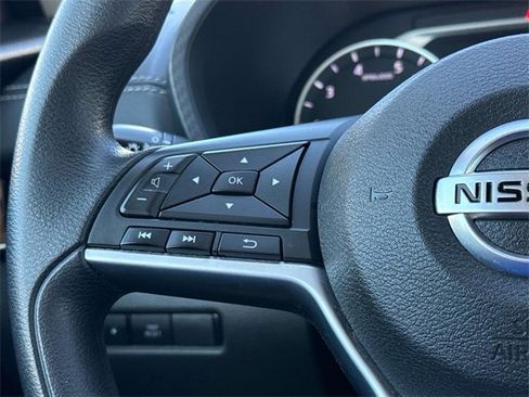 Certified 2023 Nissan Sentra SV image 9