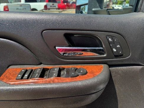Used 2008 Chevrolet Silverado 3500 LTZ image 7