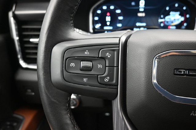 Used 2025 GMC Sierra 3500 Denali Ultimate AWD/4WD image 13