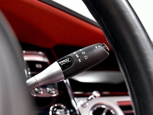 Used 2017 Rolls-Royce Dawn RWD image 79