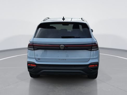 New 2026 Volkswagen Taos SE image 4