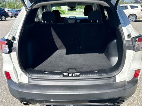 Used 2022 Ford Escape SE w/ SE Sport Appearance Package AWD/4WD image 24