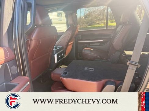Used 2023 Ford Expedition Limited image 8