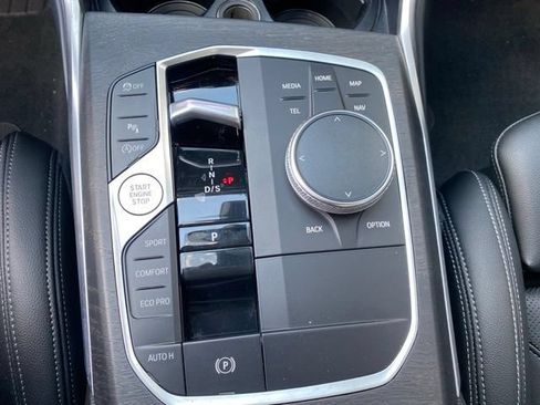 Used 2023 BMW 330i xDrive Sedan w/ Driving Assistance Package AWD/4WD image 17