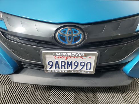 Used 2020 Toyota Prius Prime LE image 10