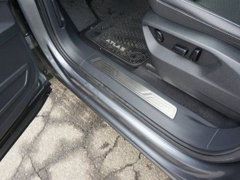 Certified 2023 Volkswagen Atlas SE w/ Panoramic Sunroof Package image 33