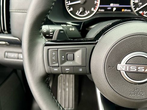 Certified 2025 Nissan Pathfinder SL image 26