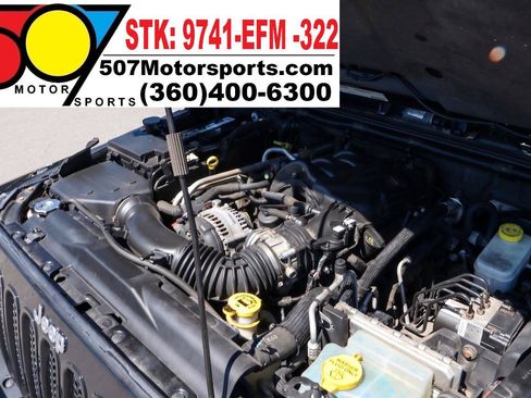 Used 2012 Jeep Wrangler Unlimited Sahara w/ Connectivity Group AWD/4WD image 18