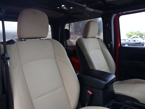 Used 2020 Jeep Wrangler Sport AWD/4WD image 30