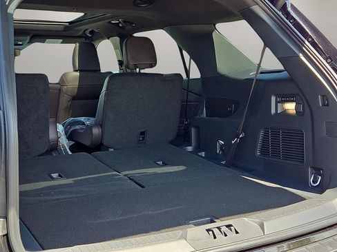 New 2026 Ford Explorer Platinum w/ LUX Leather Package AWD/4WD image 8