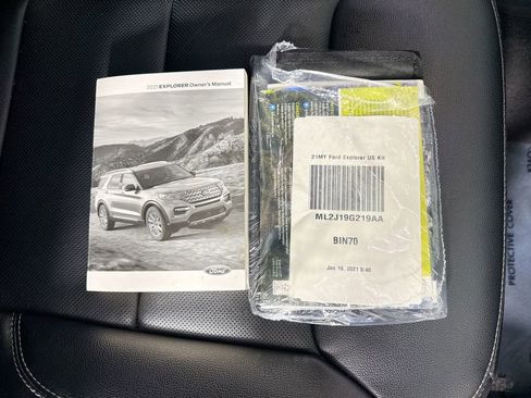 Used 2021 Ford Explorer Limited image 43