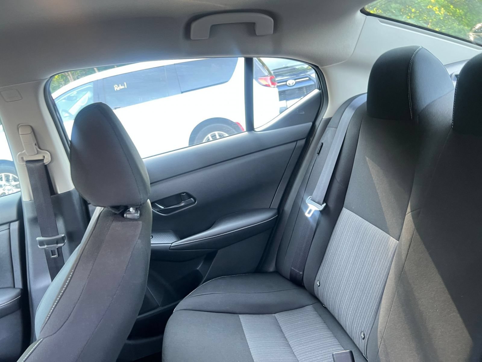 Used 2025 Nissan Sentra SV FWD image 33
