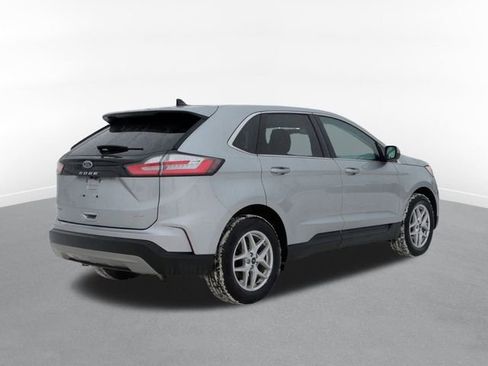 Used 2024 Ford Edge SEL image 3