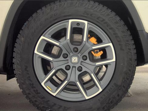 Used 2023 Rivian R1S Adventure image 12