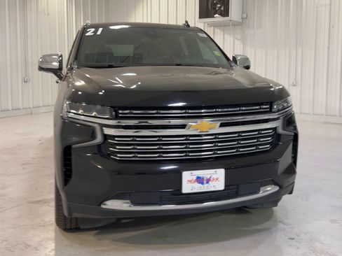 Used 2021 Chevrolet Tahoe Premier w/ Premium Package image 4