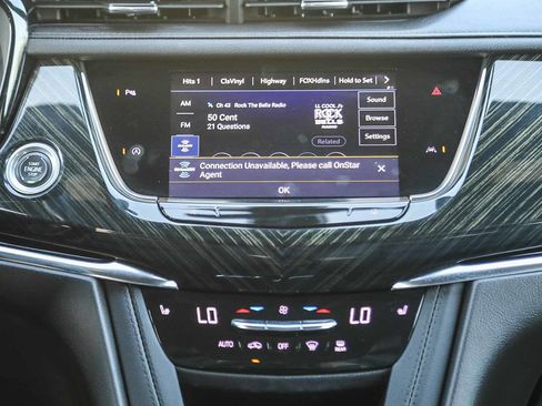 Used 2022 Cadillac XT6 Premium Luxury image 14