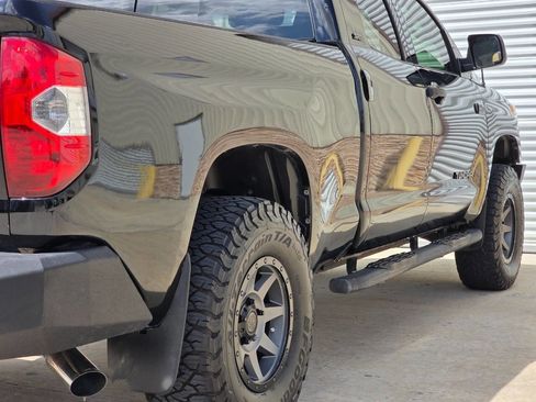 Used 2014 Toyota Tundra SR5 w/ SR5 Upgrade Package image 33